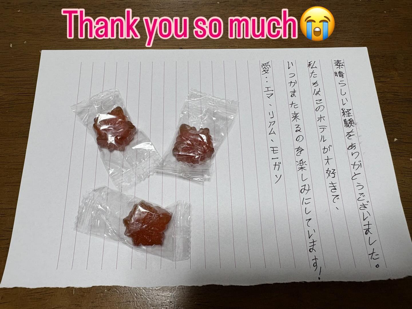 I received thank you letter and maple candy from a lovely trio from Canada 🇨🇦😆👍 
We are so happy they wrote it in Japanese~😊
Sorry we couldn't see you off 😭
See you again soon 😊✌️
Have a nice trip👍✨

カナダからの素敵な三人組からいただきました🇨🇦😆👍
日本語で書いてくれて嬉しいです〜😊
お見送りできずすみませんでした😭
またお会いしましょう😊✌️
日本の旅を楽しんでください👍✨

#thankyou 
#hakone 
#maplecandy 
#canadá 
#hakone
