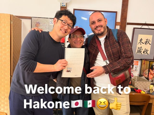 Some guests become unforgettable memories.
And some feel like family when they return ♨️🇲🇽

This wonderful couple from Mexico came back to stay with us again in Hakone.

They first discovered Fuji-Hakone Guest House by chance…
and now they’re already planning their 3rd stay this winter✨

Reading their heartfelt note truly made our day.

Thank you so much for coming back.
We can’t wait to welcome you again to your Japanese home 😊

¡Muchas gracias! 😊🇲🇽♨️

— Your host Ted & Takahashi family

メキシコからの素敵なお二人が、再び箱根に帰ってきてくれました😊

最初は偶然見つけてくれた富士箱根ゲストハウス。
そして今では、なんと今年12月の3回目の滞在も計画してくれています✨

心のこもったメッセージまで本当にありがとうございました。

またこうしてお会いできることが、私たちにとって何より嬉しいです。
また“日本の我が家”でお待ちしています😊

#hakone 
#箱根旅行 
#privateonsen 
#tatoofriendlyonsen 
#japantravel