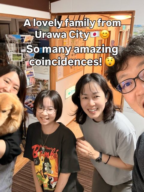 A wonderful family from Urawa city, Japan😊✨
By an amazing coincidence, they turned out to be neighbors of one of Lisa’s (Ted’s sister’s) friends from junior high school, and even more surprisingly, the daughter takes ballroom dancing lessons with Lisa’s friend! 💃😆
We also discovered several other connections. The daughter is the same age as Ted’s daughter, and their birthdays are only one day apart! 🎂✨
It really made us feel how small the world can be and what a wonderful coincidence it was to meet them.
Thank you very much for staying with us, and for giving so much love and attention to Laito 🐶🩷
We hope to welcome you back to Hakone again someday 😊♨️
浦和からお越しの素敵な親子😊✨
なんと偶然にも、Lisa(Tedの姉)の中学からの友達とご近所さんのようで、しかも娘さんは、その友達と一緒に社交ダンスを習っているとのことでした‼️💃
さらに、娘さんはTedの娘と同い年で、誕生日もなんと1日違いなど、色々な共通点があることが分かり、不思議なご縁を感じました〜🎂✨
世界は広いようで狭いですね😊
ご滞在いただき、そしてLaitoをたくさん可愛がってくれてどうもありがとうございました🐶🩷
またぜひいつでも遊びにいらしてくださいね😊♨️
#familytrip
#hakone
#onsen
#coincidence
#箱根